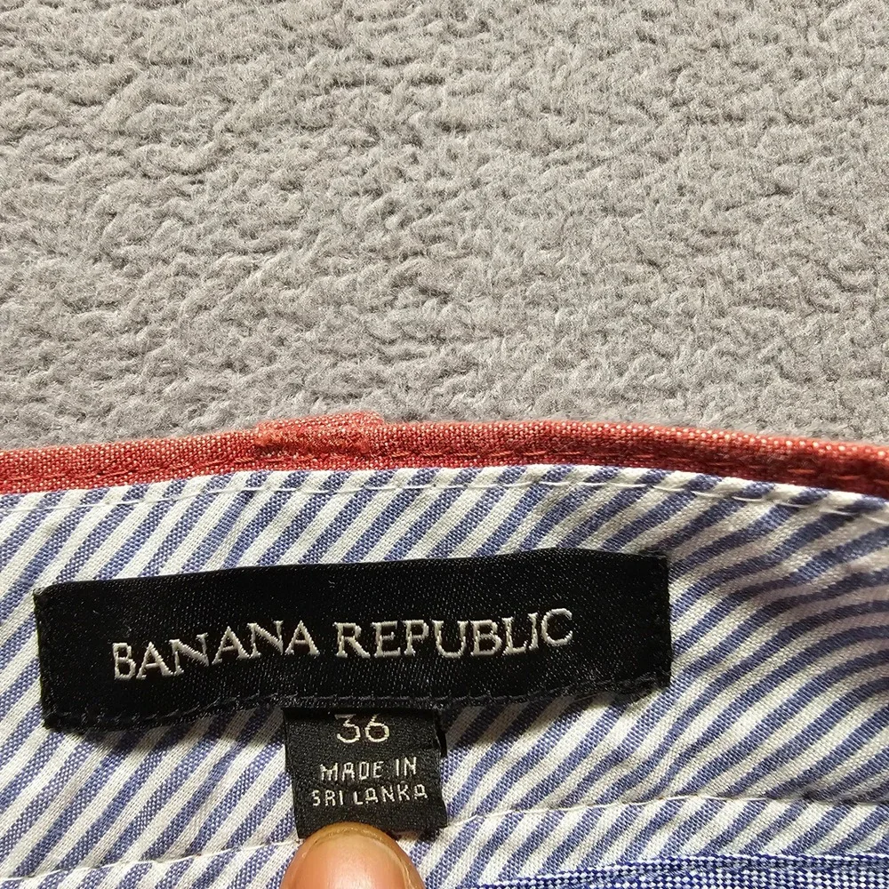 Banana Republic Chino Shorts Mens 36 Red Cotton Summer Casual 950998-01